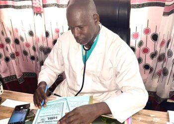 Santé : Un hommage au Dr Faran Kourouma, Chef du service de chirurgie de l’Hôpital Régional de Labé