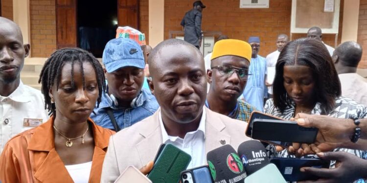 7ème congrès du FONAJEP:  Un nouveau bureau  installé et Lamine 1 Kamano prend les commandes de cette structure 