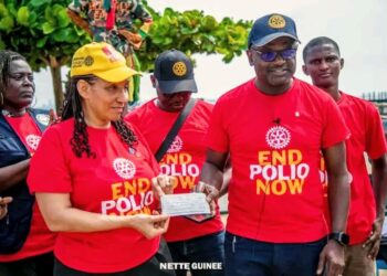 Santé : Remise officielle d’un chèque pour soutenir l’éradication de la polio en Guinée