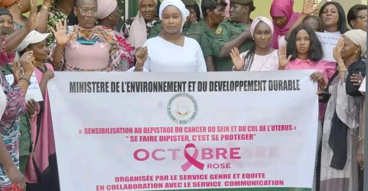 Octobre Rose à Conakry : Le Ministère de l’Environnement s’engage pour la santé des femmes