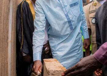 Guinée : Pose de la première pierre d’un Centre de Santé Amélioré à Kindia