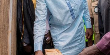 Guinée : Pose de la première pierre d’un Centre de Santé Amélioré à Kindia