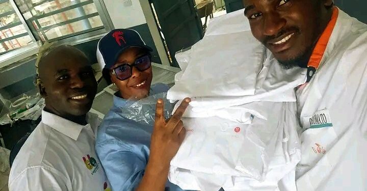 Hôpital régional de Kindia : De nouvelles blouses pour le personnel