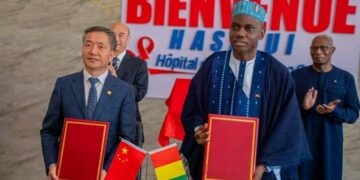 Guinée/Coopération sanitaire : Signature de l&rsquo;accord sur la co-construction du Centre de Médecine conjoint Sino-Africain