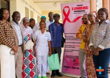 Conakry–Solidarité : Lumière et Espérance aux côtés des femmes atteintes du cancer