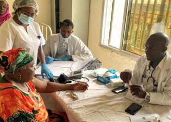 Guinée : Biogaran et l’Hôpital Jean Paul II unissent leurs forces pour dépister gratuitement l’hypertension et le diabète