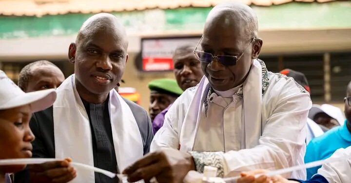 Faranah : Le Ministre de la Santé inaugure une nouvelle centrale d’oxygène médical