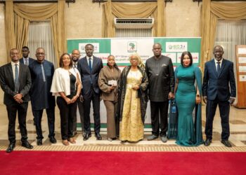 AFRIVAC mobilise le secteur privé et offre 50 millions de FCFA pour soutenir la vaccination des enfants