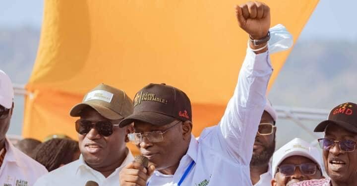 Dabola : Le Directeur Général du Port Autonome de Conakry en porte-à-porte pour sensibiliser les populations sur les réalisations du Président Mamadi Doumbouya