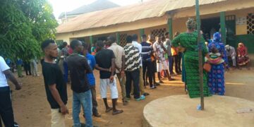 Manéah : Les électeurs se rendent dans le calme dans les centres de vote