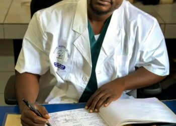 Hôpital régional de Labé : Roger Haba, un infirmier modèle