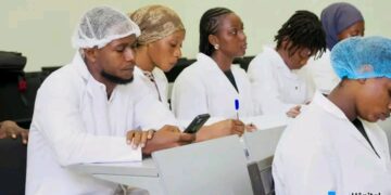 Renforcement des compétences médicales à Conakry : Une journée d’échanges scientifiques au CHU