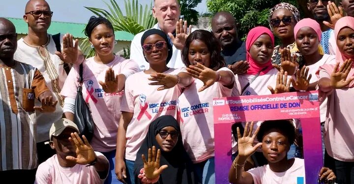 Solidarité estudiantine : Des étudiants de l’ISIC Kountia aux côtés des malades du cancer