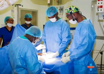 Guinee / Coopération médicale : Le CHU Donka franchit une nouvelle étape en chirurgie mini‑invasive