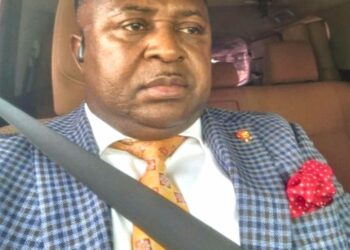 POURQUOI CONSTRUIRE DANS L’OBSCURITÉ ? ( Dr David Makongo )