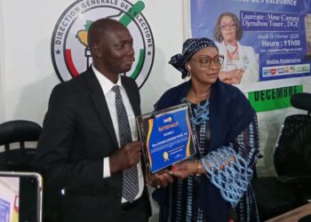 Reconnaissance du mérite : Djenabou Touré, directrice générale des élections, reçoit plusieurs prix