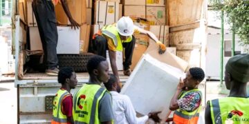 Guinée : Médecins Sans Frontières remet un important lot d’équipements médicaux au Ministère de la Santé et de l’Hygiène Publique