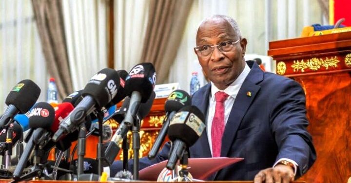 Guinée : Le Premier ministre Amadou Oury Bah devant le CNT pour présenter la politique générale du gouvernement