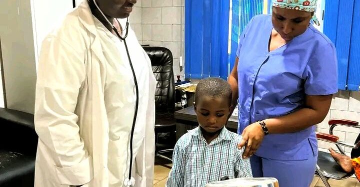 Conakry – Automédication des enfants : Un danger silencieux dans nos foyers