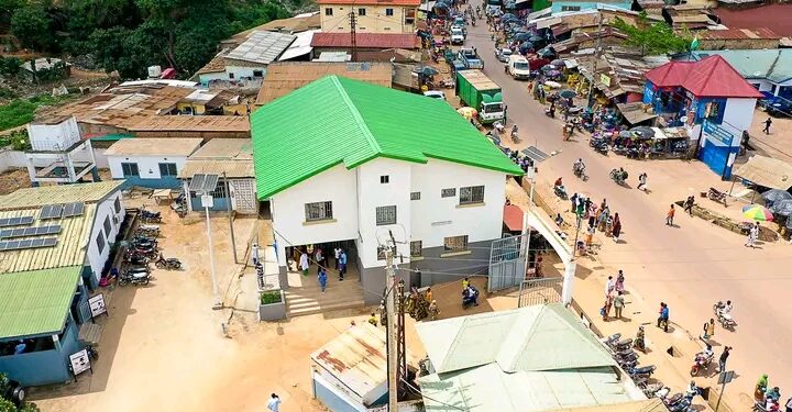 🇬🇳N’zérékoré : Remise officielle des clés du nouveau laboratoire et de la banque de sang de l’Hôpital Régional