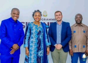 🇬🇳Modernisation du système de santé : La Guinée renforce son partenariat avec Expertise France