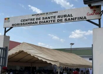 🇬🇳Remise d’équipements médicaux au centre de santé amélioré de Sanfian