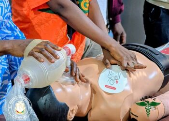 🇬🇳Hôpital Régional de N&rsquo;Zérékoré : Une formation intensive en médecine d’urgence clôturée avec succès