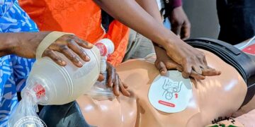 🇬🇳Hôpital Régional de N&rsquo;Zérékoré : Une formation intensive en médecine d’urgence clôturée avec succès
