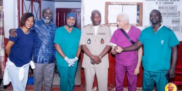 🇬🇳Hôpital Régional de Kindia : Visite du Préfet aux patients ayant bénéficié des interventions chirurgicales prostatiques
