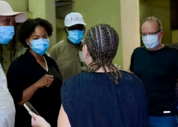🇬🇳Donka : La Ministre de la Santé auprès des victimes de l’explosion à Kangoloyah