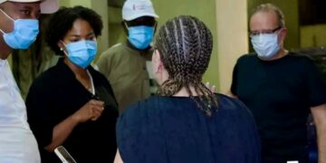 🇬🇳Donka : La Ministre de la Santé auprès des victimes de l’explosion à Kangoloyah