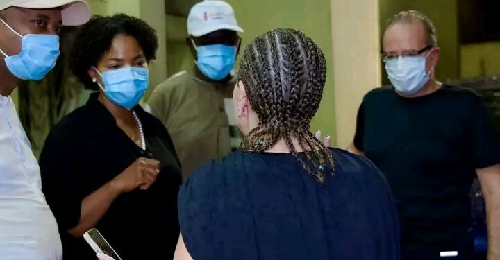 🇬🇳Donka : La Ministre de la Santé auprès des victimes de l’explosion à Kangoloyah