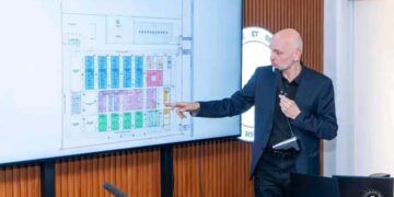 🇬🇳Modernisation hospitalière : Le groupe EIFFAGE présente l&rsquo;avant projet des hôpitaux de Kankan et N’zérékoré