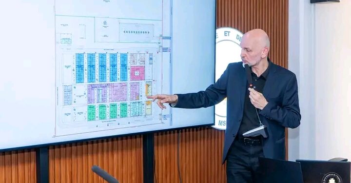 🇬🇳Modernisation hospitalière : Le groupe EIFFAGE présente l&rsquo;avant projet des hôpitaux de Kankan et N’zérékoré