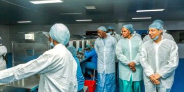 🇬🇳Santé publique : Une nouvelle usine pharmaceutique inaugurée à Dubréka