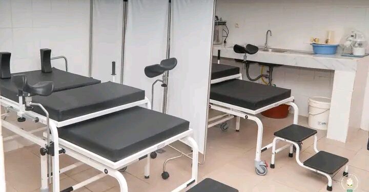 🇬🇳Hôpital Régional de Kankan : Don de matériel au Centre de Traitement Ambulatoire (CTA)