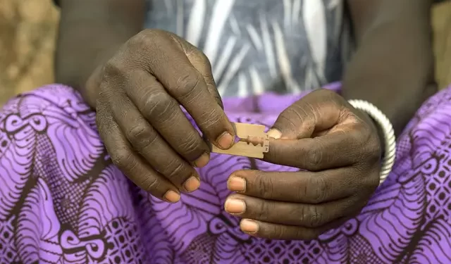 Santé publique : 200 exciseuses renoncent aux Mutilations Génitales Féminines à la suite…