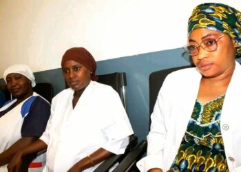 🇬🇳Staff médical quotidien à l’Hôpital Régional de Mamou : Un rituel au service de la qualité des soins
