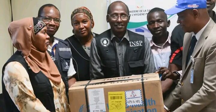 🇬🇳Coyah : L’OMS remet des kits sanitaires à l’INSP