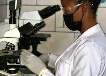🇬🇳Le laboratoire, pilier discret de la médecine moderne