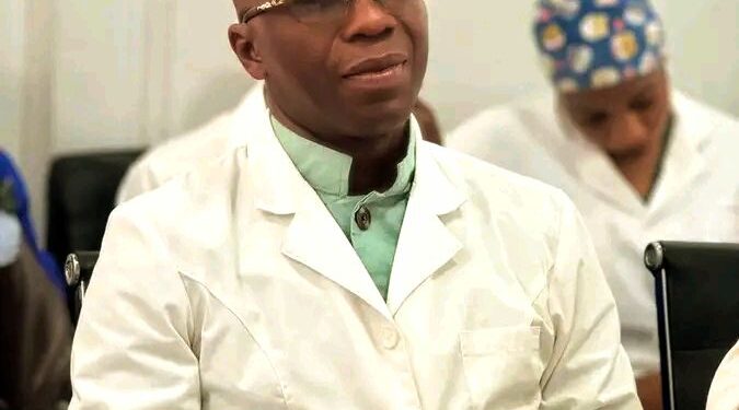 🇬🇳Labé : Hommage au Dr Sékou Milimono, chef du service CTEPI de l’Hôpital régional