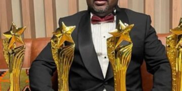 Distinction : Dr David Makongo, rafle le prix l’homme de l’Année 2025 du Cameroun By