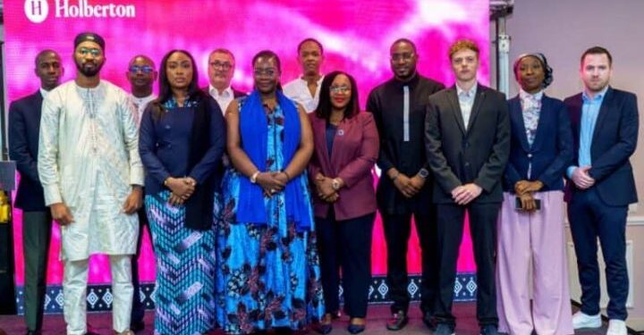 « Être formé au numérique, ce n’est pas seulement apprendre à développer, c’est aussi apprendre à construire de manière responsable et innovante », a déclaré la Directrice Générale de Holberton Guinée.