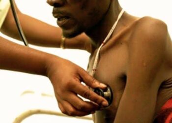 🇬🇳Siguiri : Sensibilisation sur la tuberculose au centre de santé de Bolibana