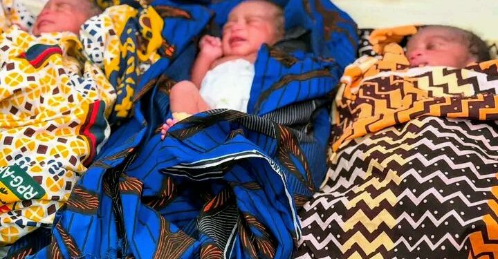 🇬🇳Naissance de triplées à Kankan : Une maternité qui veille sur la vie