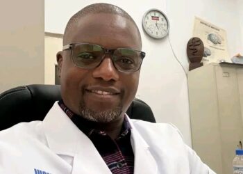 🇬🇳Hôpital de l’Amitié Sino‑Guinéenne : L’expertise médico‑chirurgicale du Dr Boubane Daniel TAMA