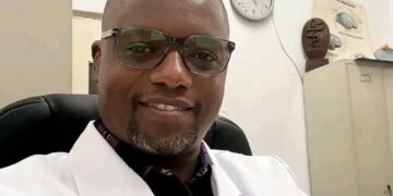 🇬🇳Hôpital de l’Amitié Sino‑Guinéenne : L’expertise médico‑chirurgicale du Dr Boubane Daniel TAMA