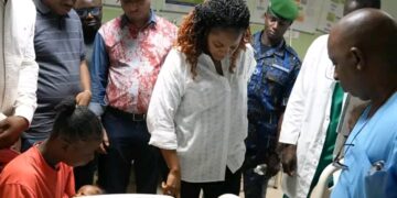 🇬🇳Dar‑Es‑Salam : La Ministre de la Santé au chevet des victimes hospitalisées