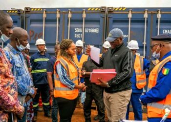 🇬🇳Conakry : Saisie de conteneurs de produits de santé impropres