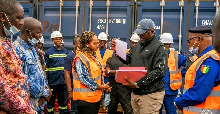 🇬🇳Conakry : Saisie de conteneurs de produits de santé impropres